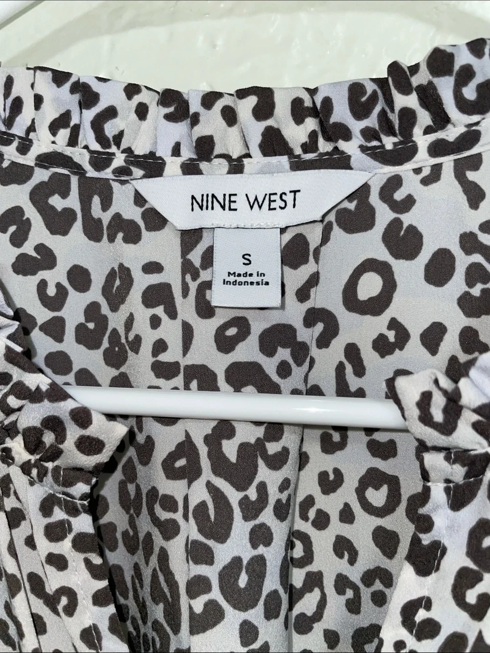 Nine West Black and White Leopard Print Flutter Sleeve Top - Picture 2 of 4